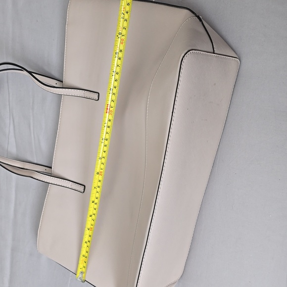 Guess Pale Pink Leather Tote - Picture 4 of 8